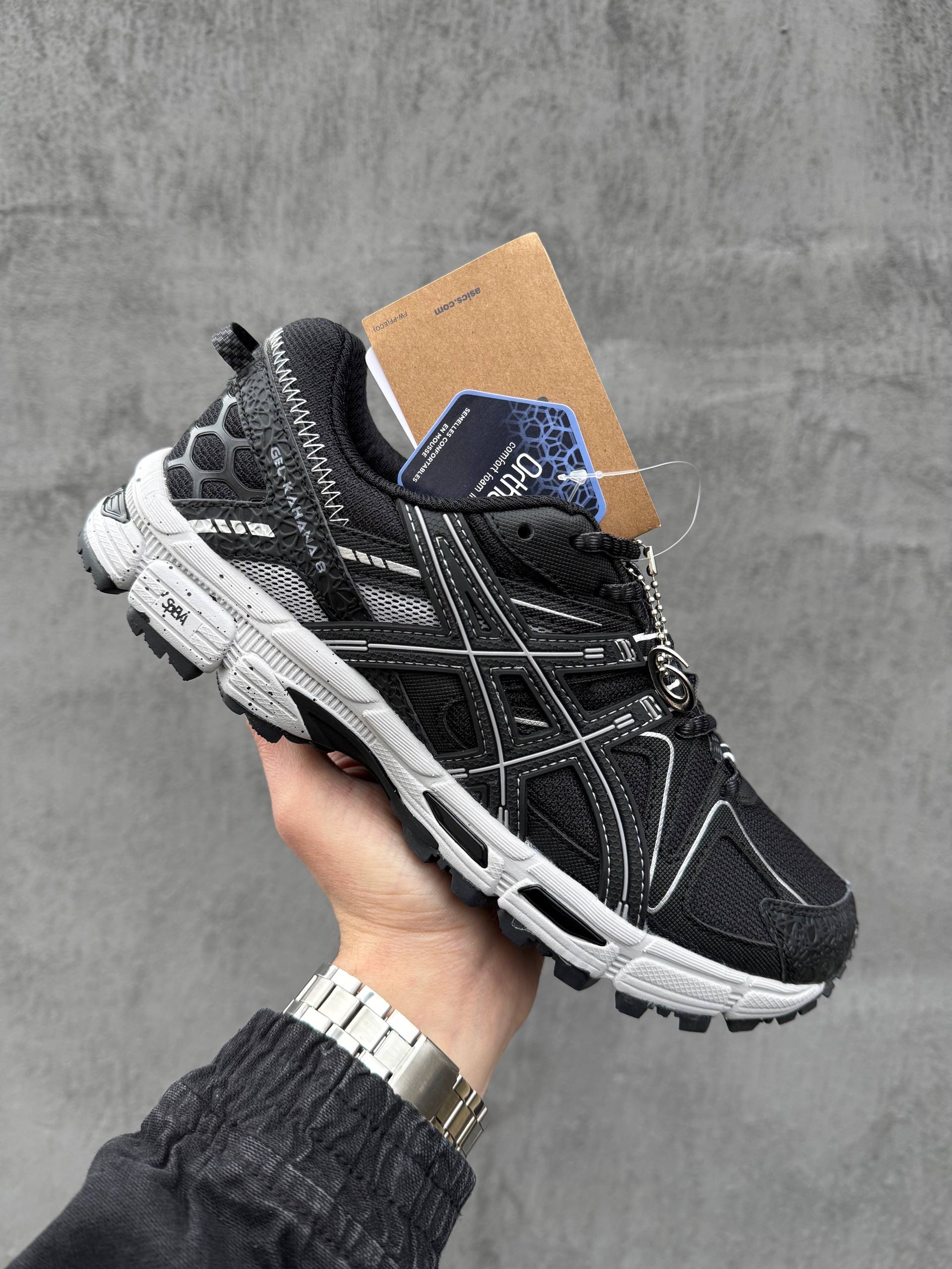 Asics Gel Kahana 8 Black White