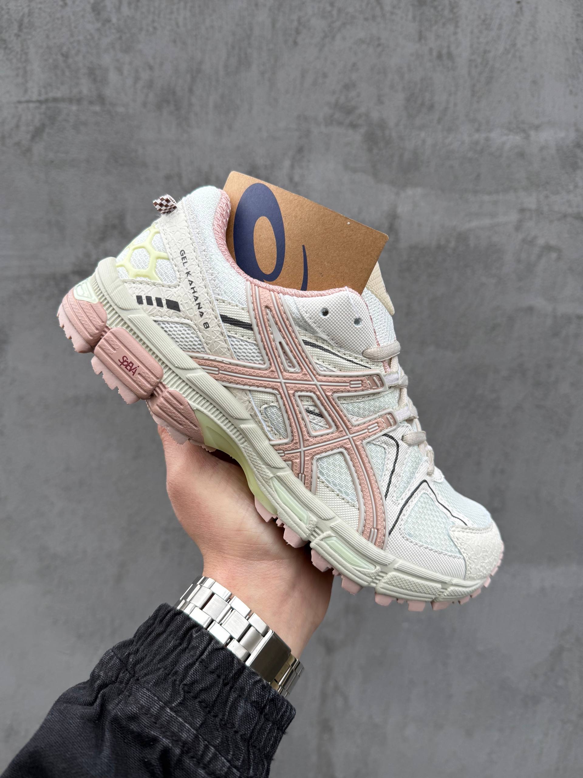 Asics Gel Kahana 8 Pink Beige