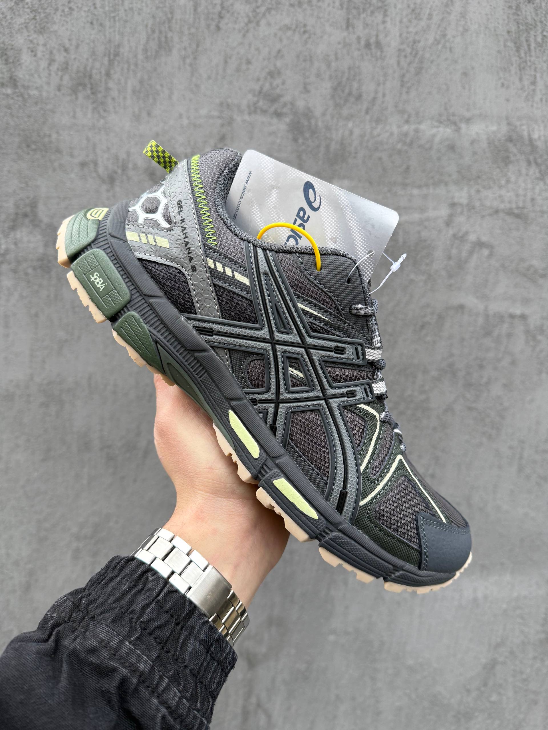 Asics Gel-Kahana 8 Dark Grey