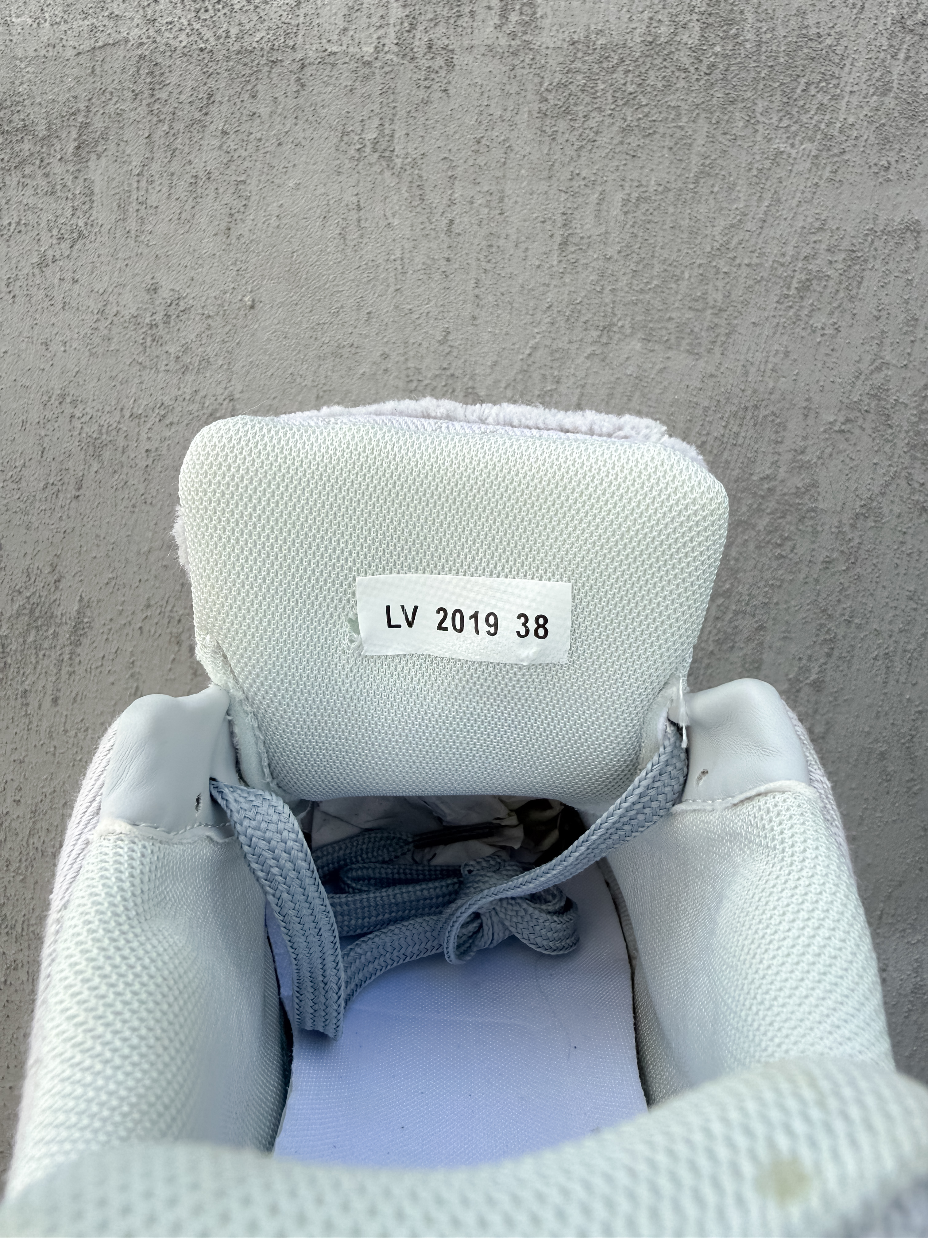 Louis Vuitton Trainer Grey