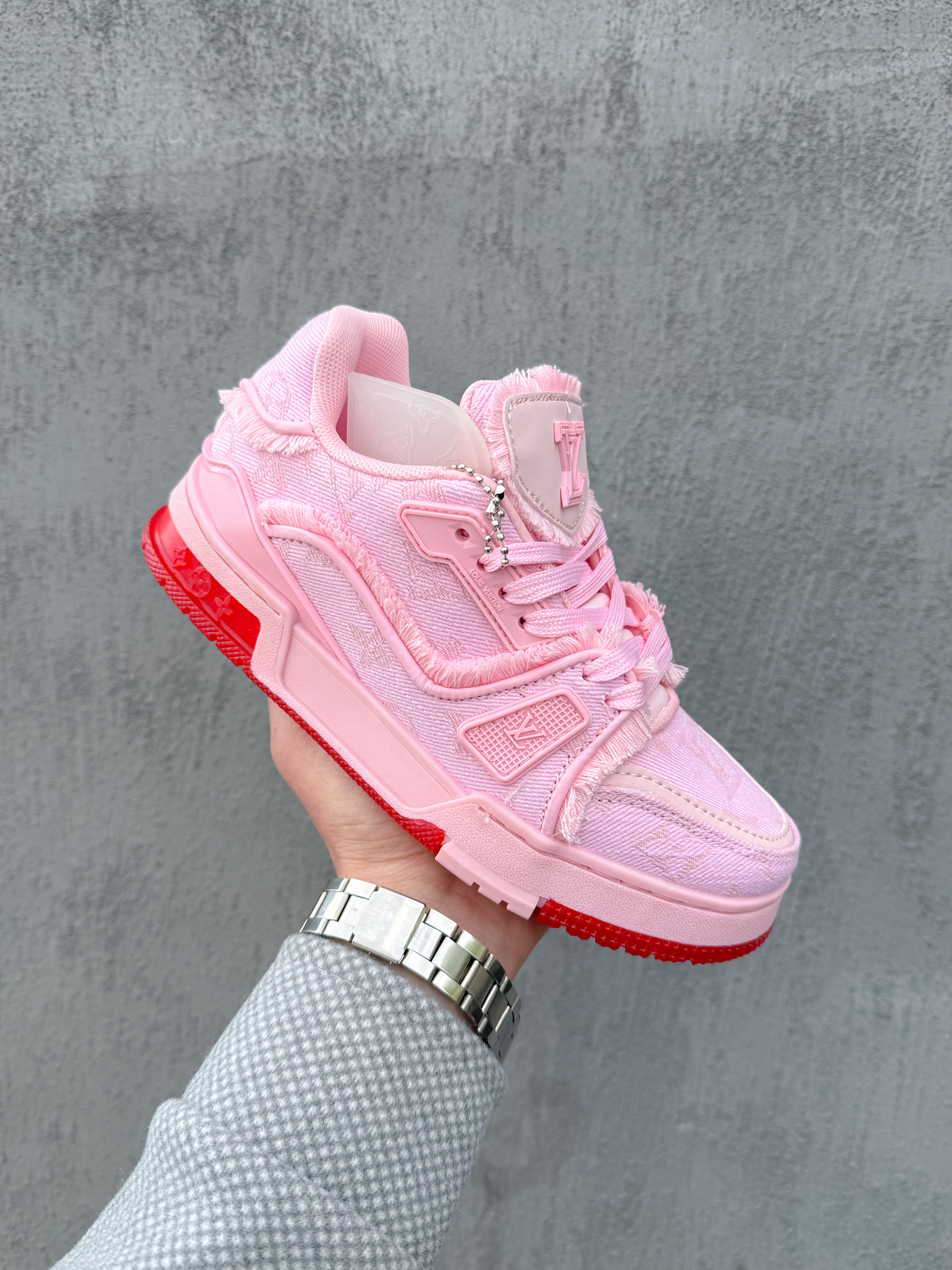 Louis Vuitton Trainer Triple Pink