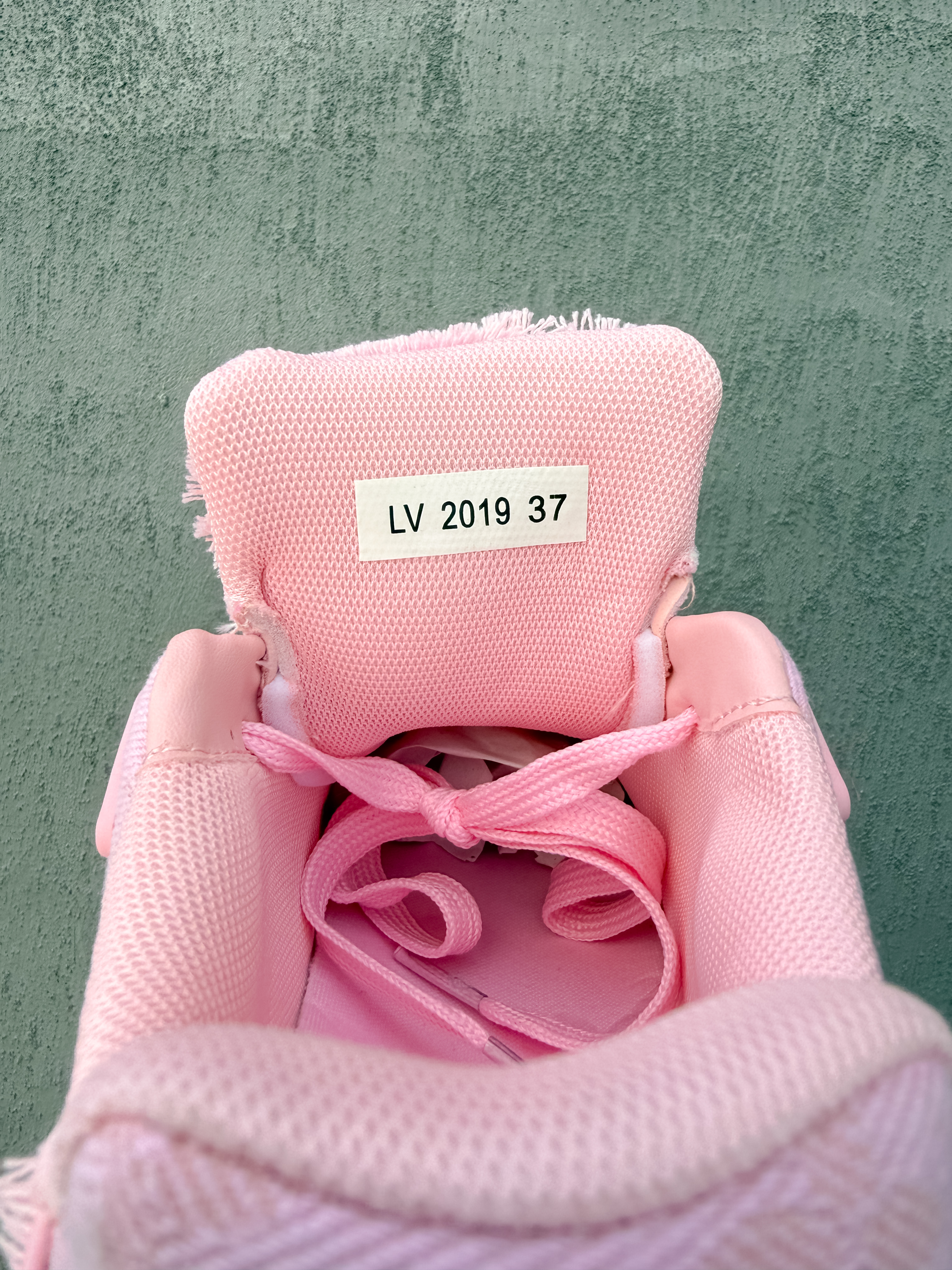 Louis Vuitton Trainer Triple Pink