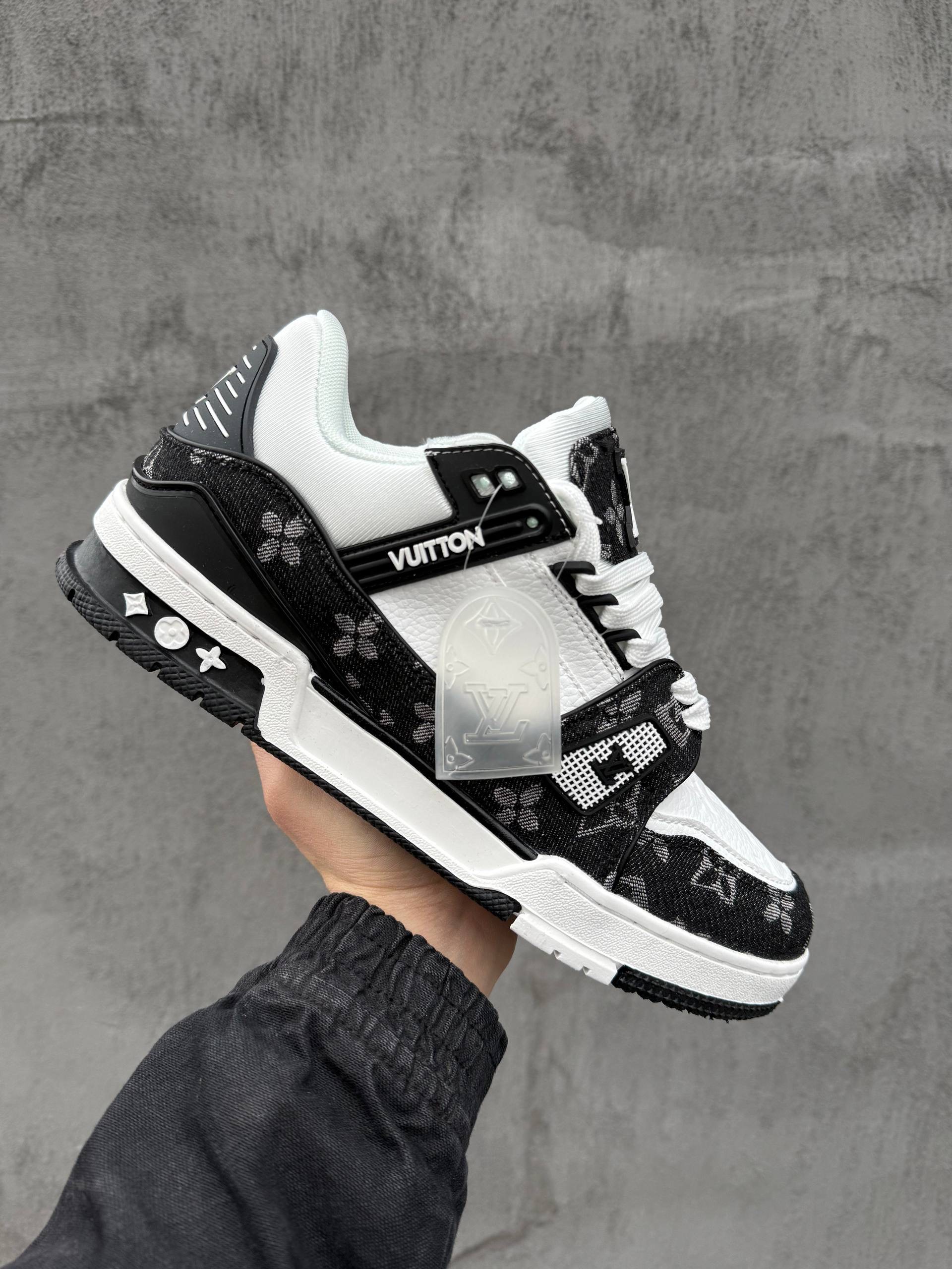 Louis Vuitton Trainer White/Black