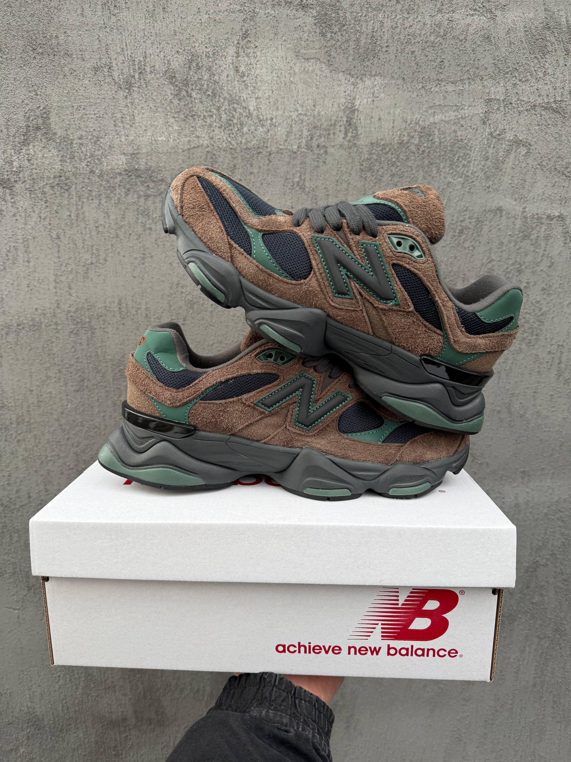 New Balance 9060 Beef & Broccoli
