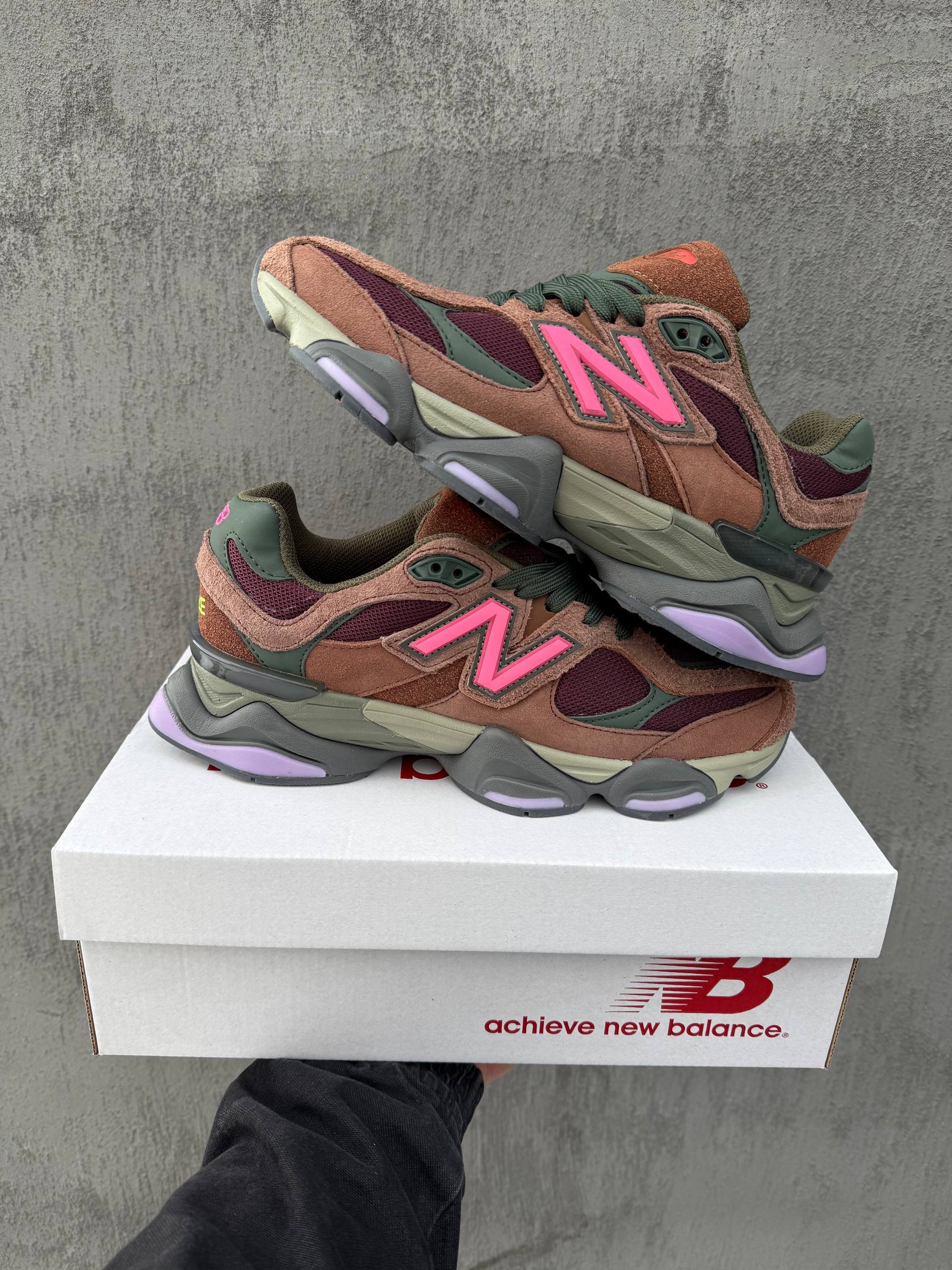 New Balance 9060 «Burgundy Pink»