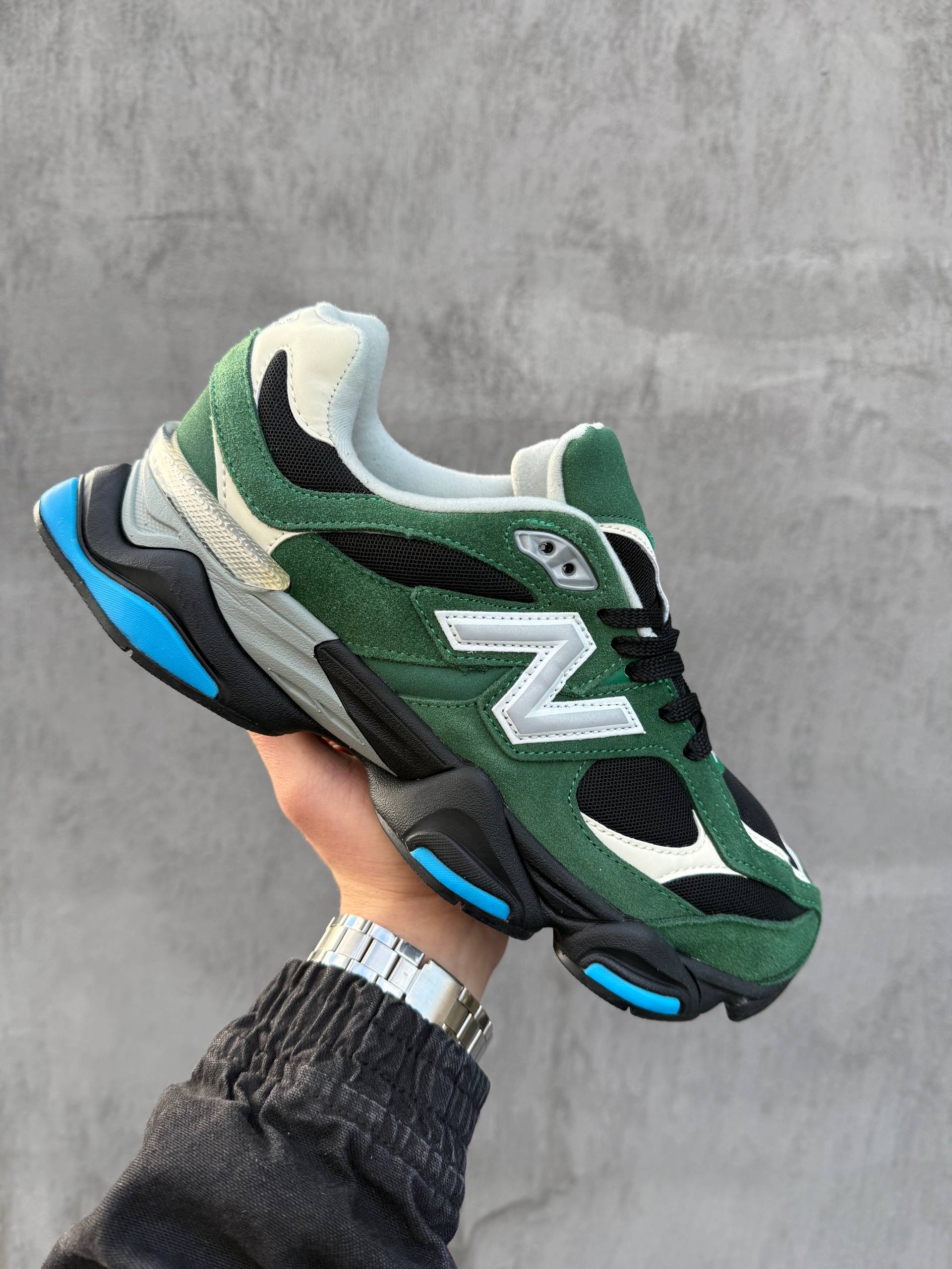 New Balance 9060 «Forest Green»