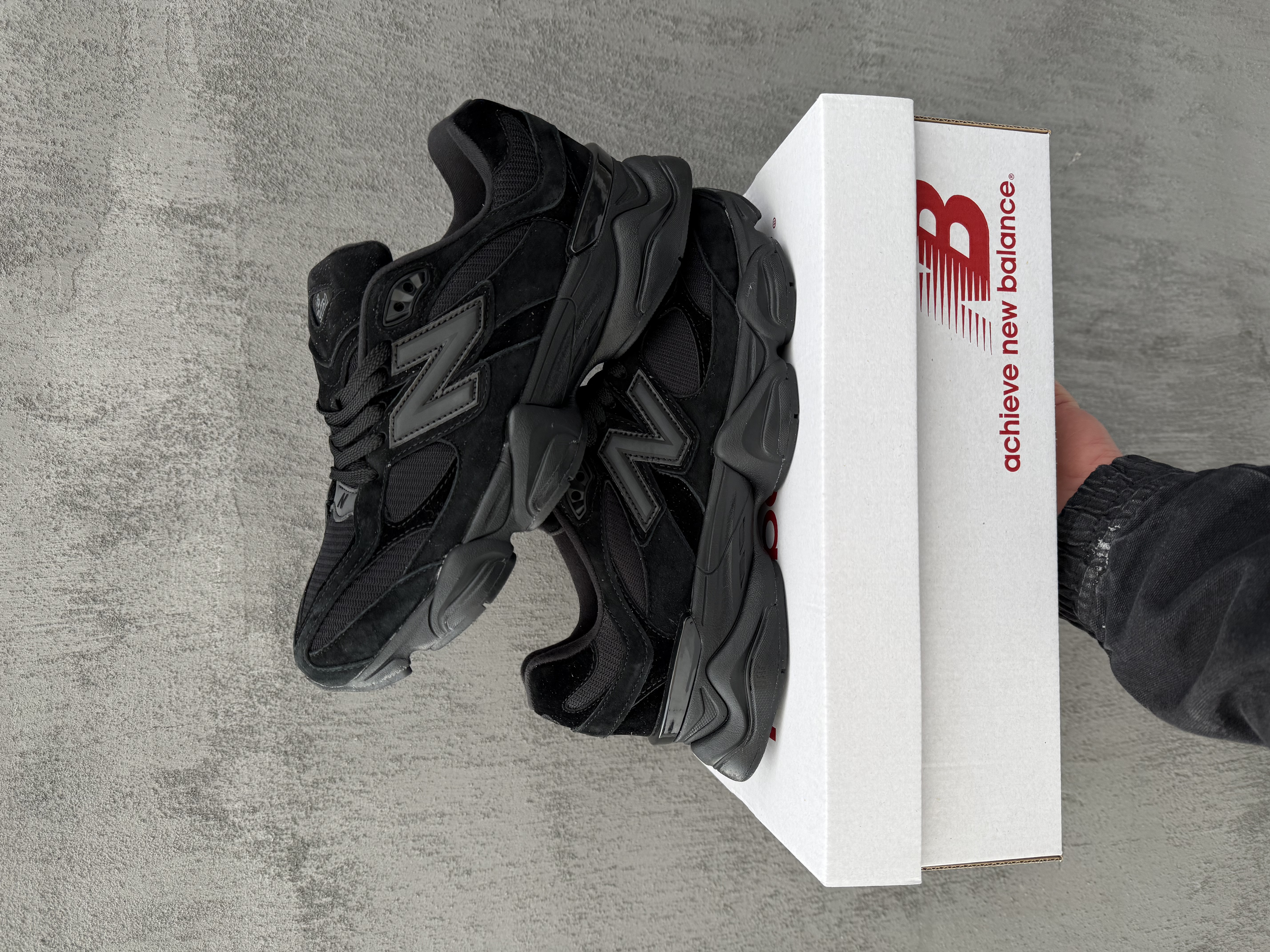 New Balance 9060 «Triple Black»