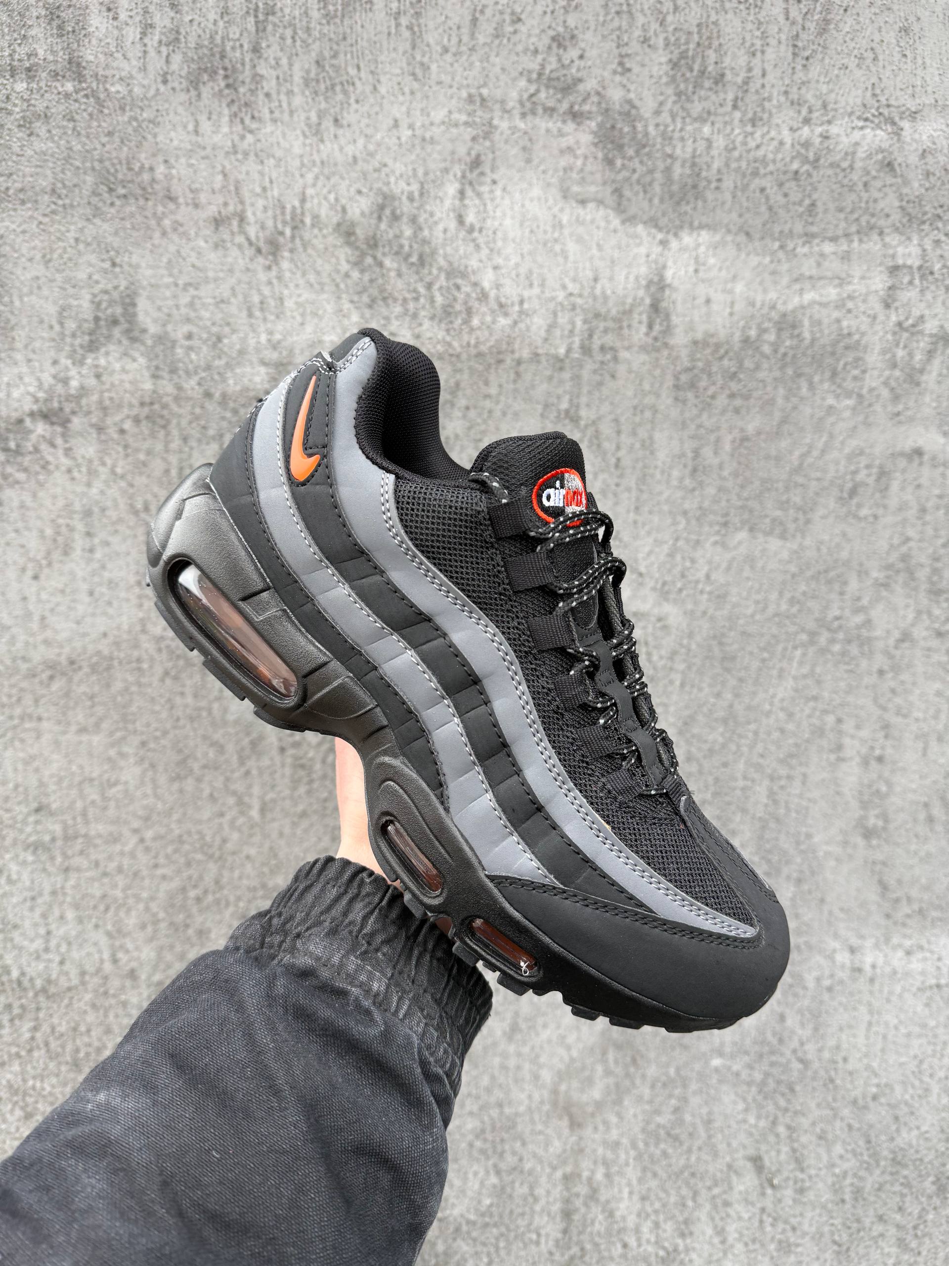 Nike Air Max 95 Black/Orange