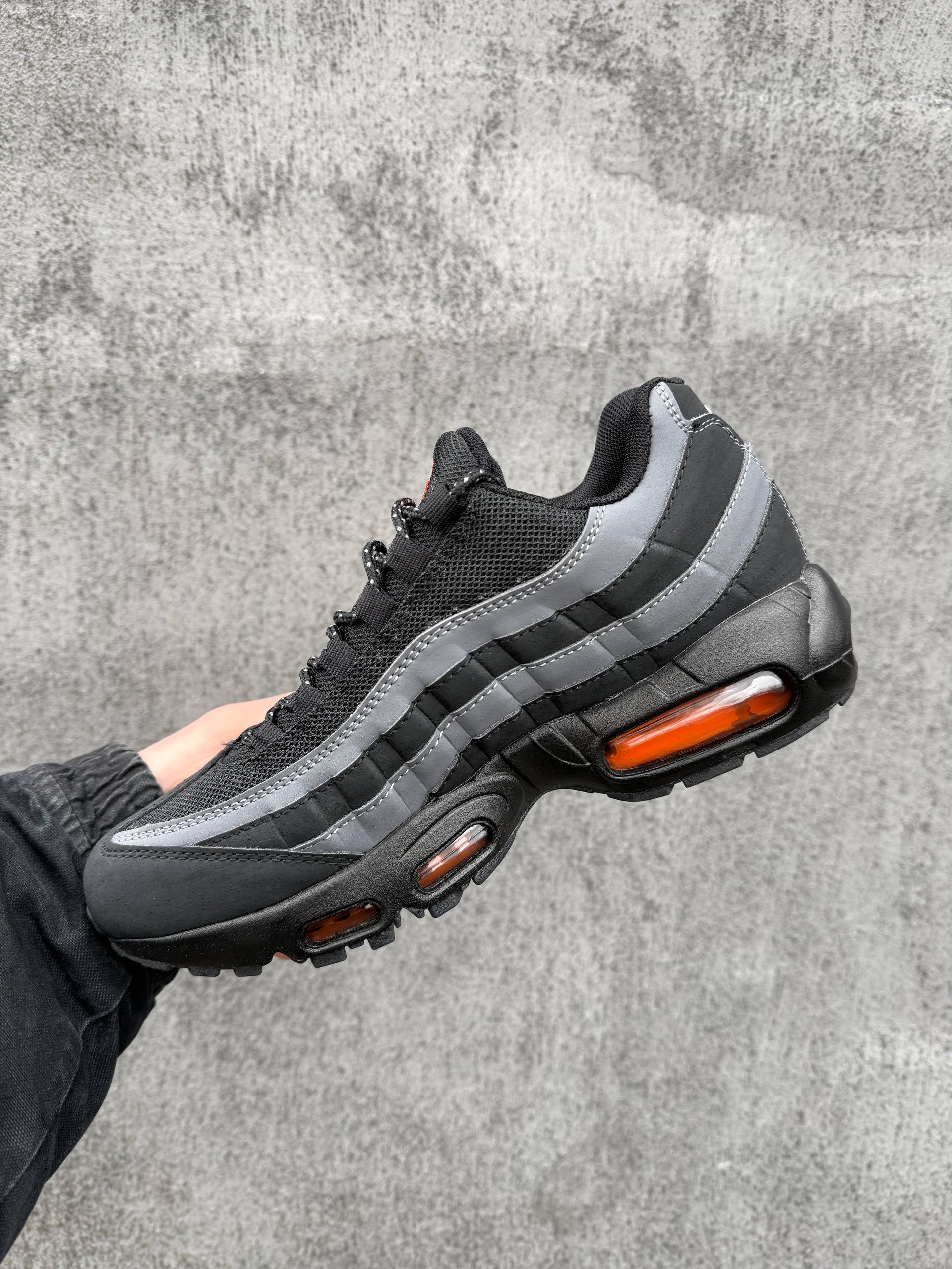 Nike Air Max 95 Black/Orange