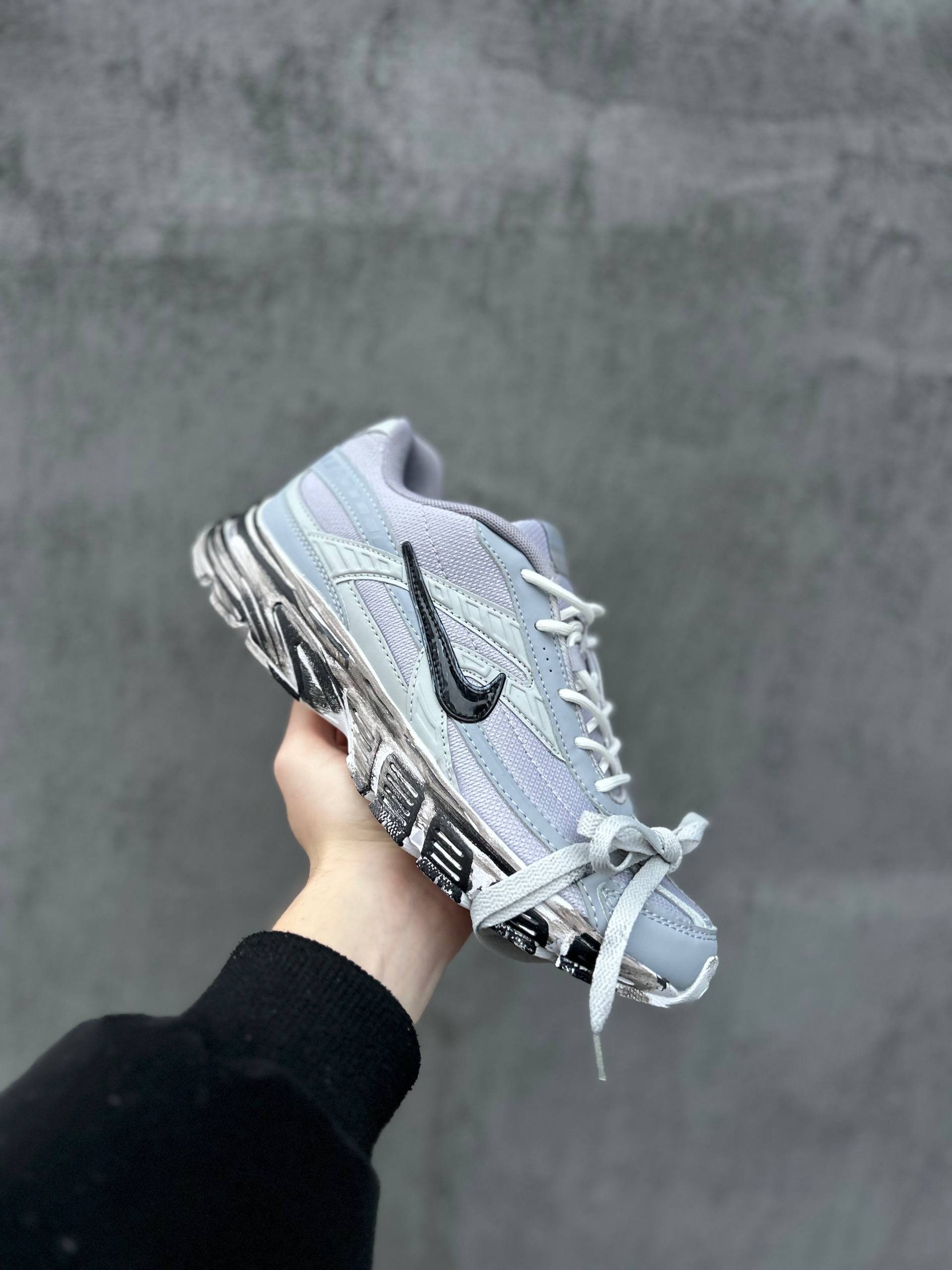 Nike Initiator Custom Grey