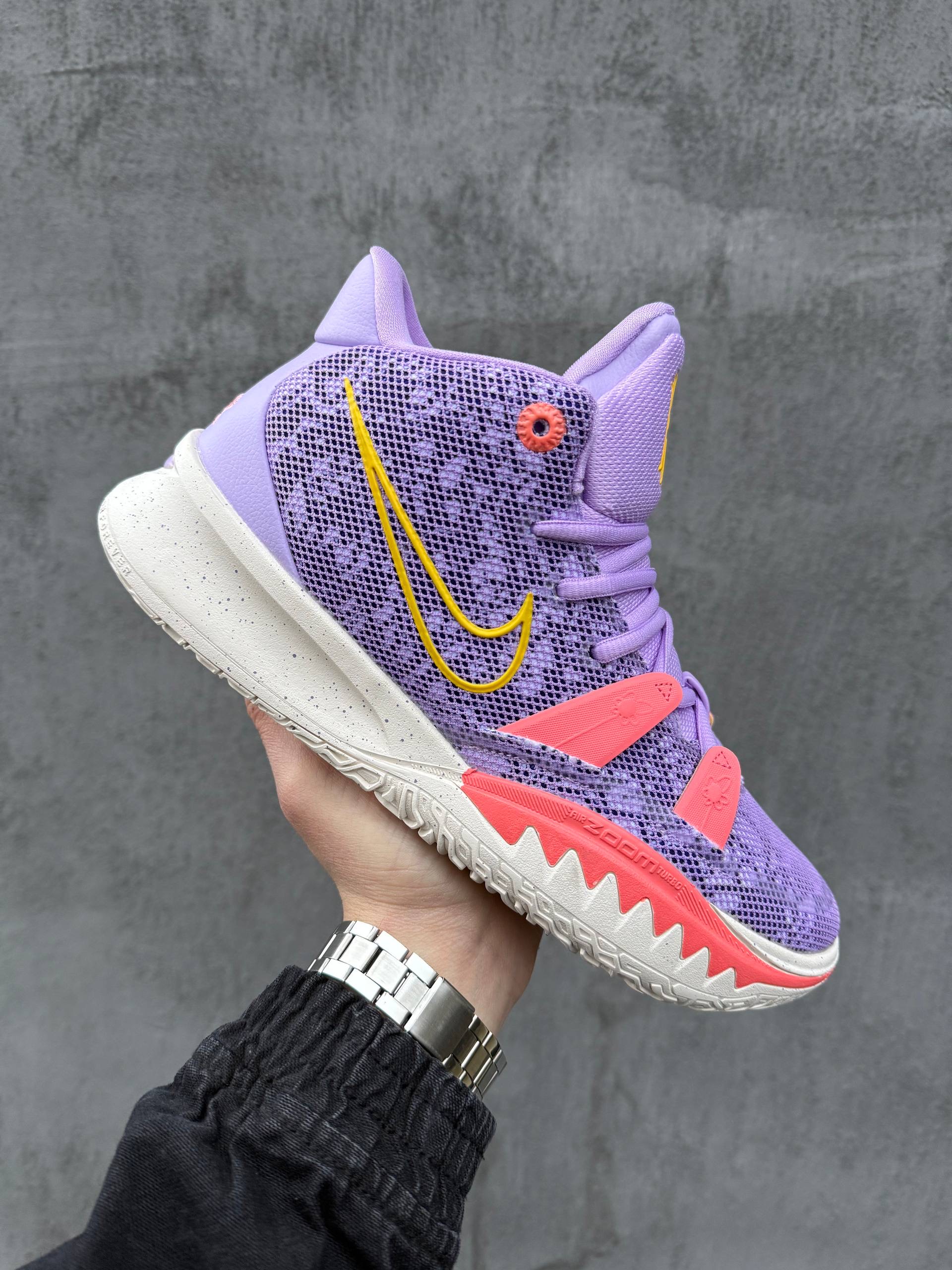 Nike Kyrie 7 Rose Gold