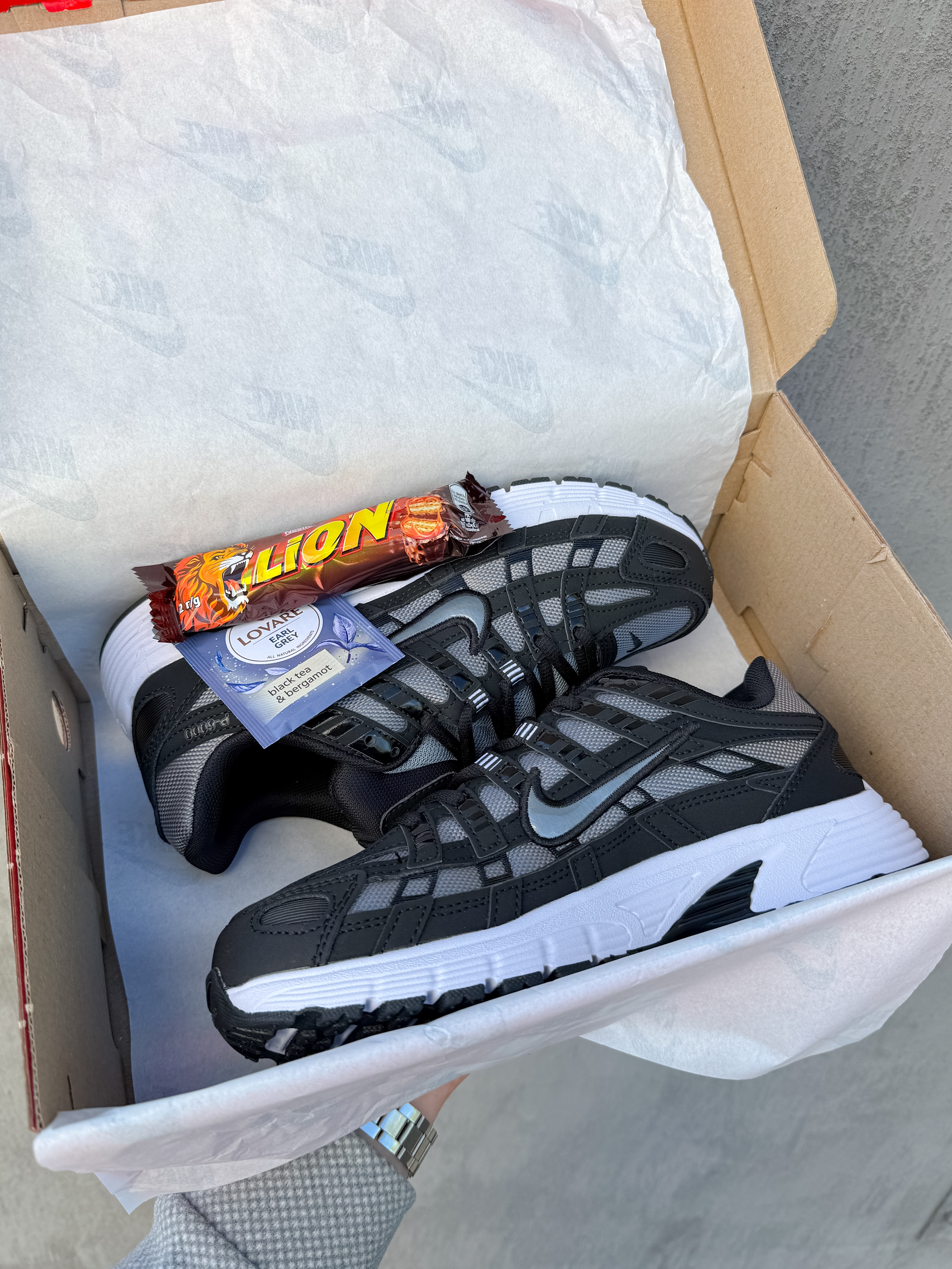 Nike P - 6000 Black White