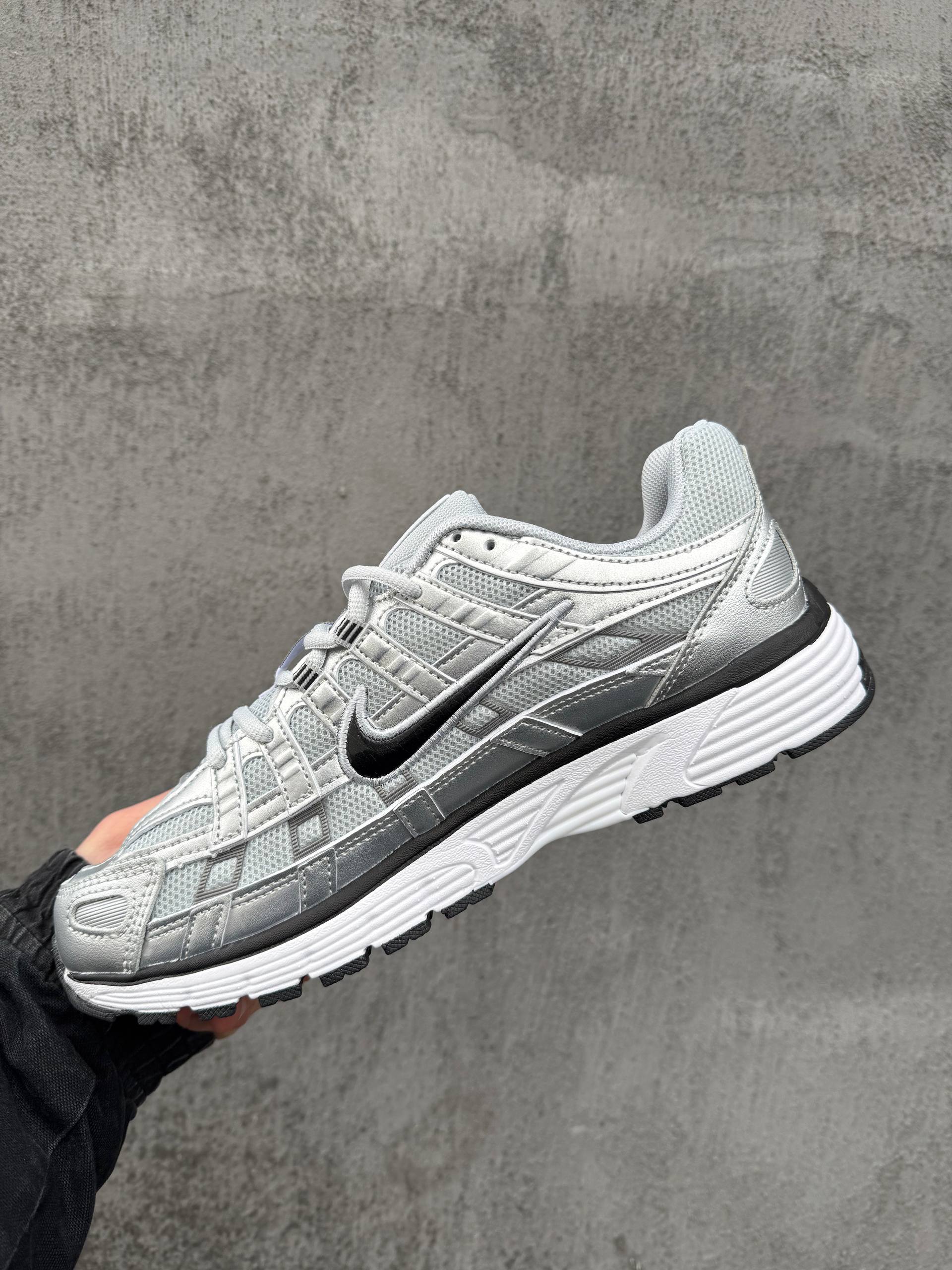 Nike P-6000 Silver/Black