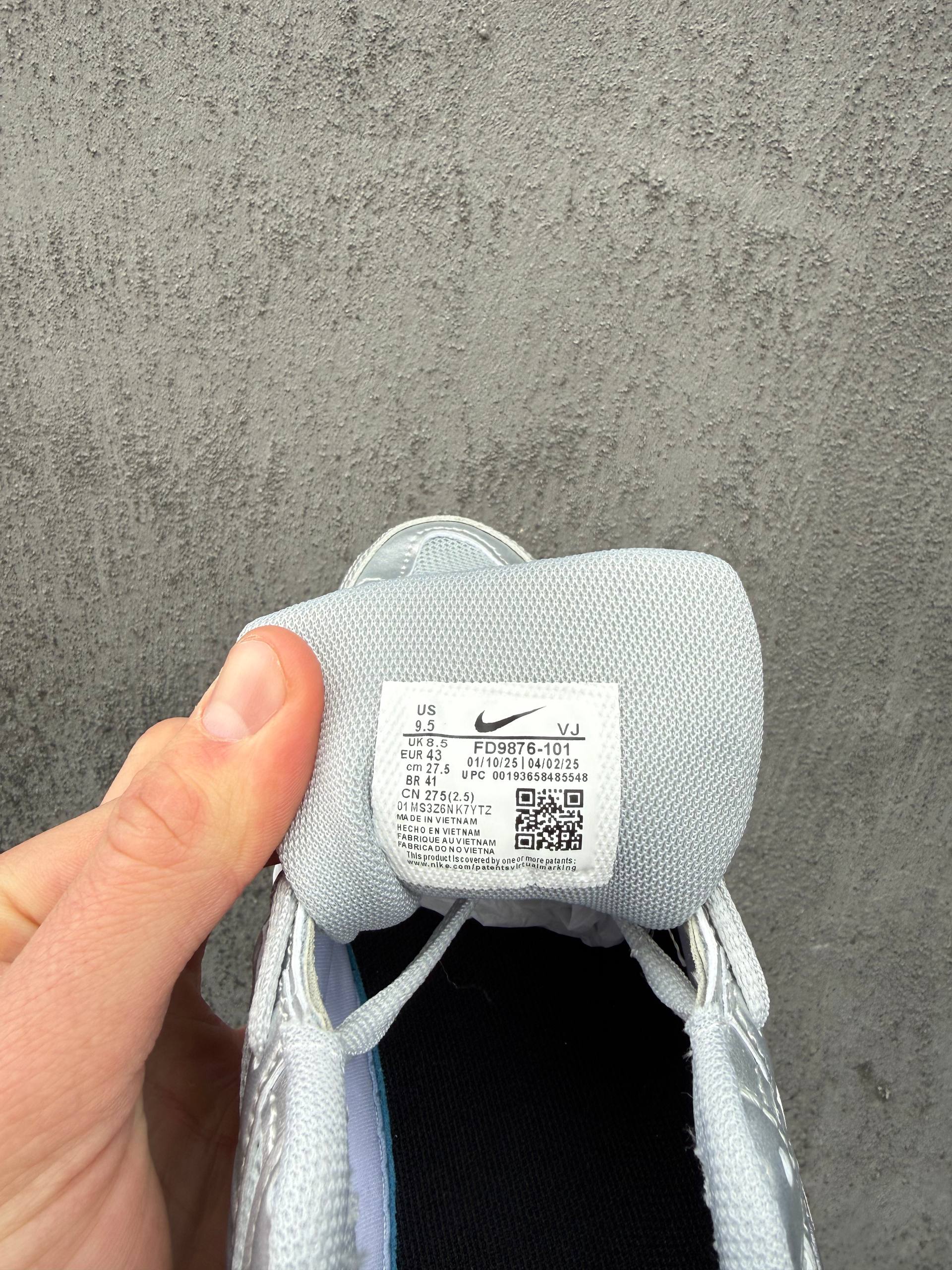 Nike P-6000 Silver/Black