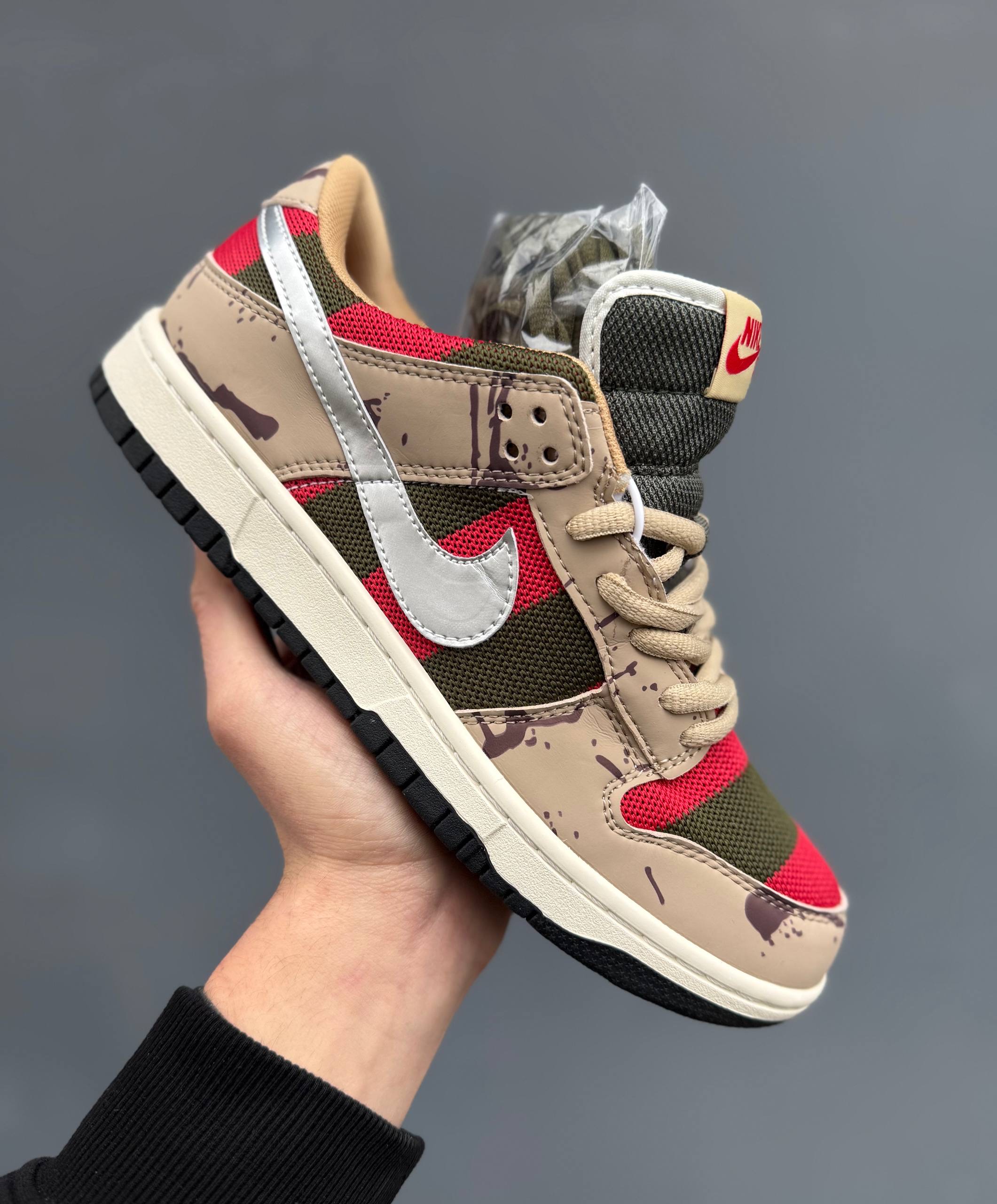 Nike SB Dunk x Freddy Krueger