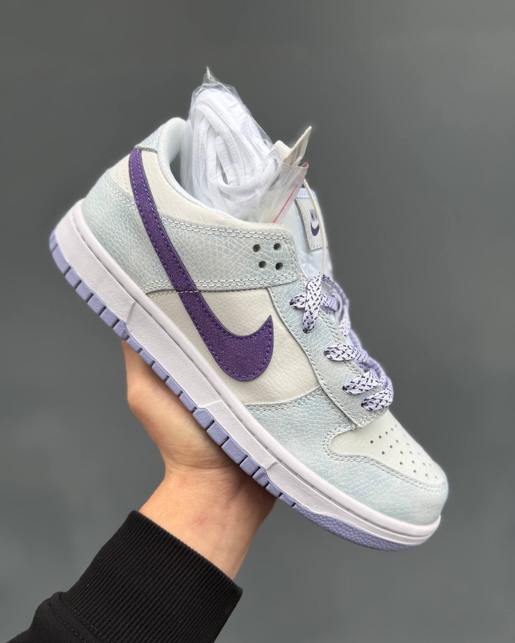 Nike SB Dunk x Purple Pulse