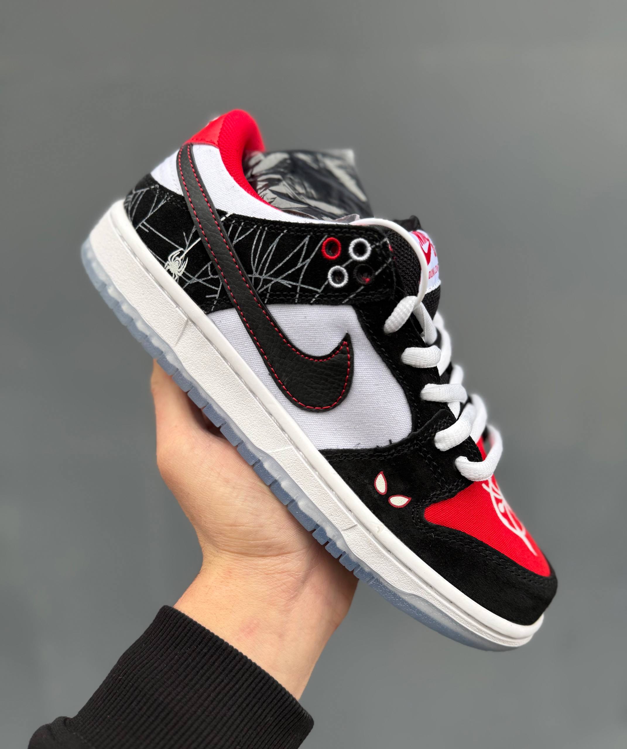Nike SB Dunk x Spider-Man