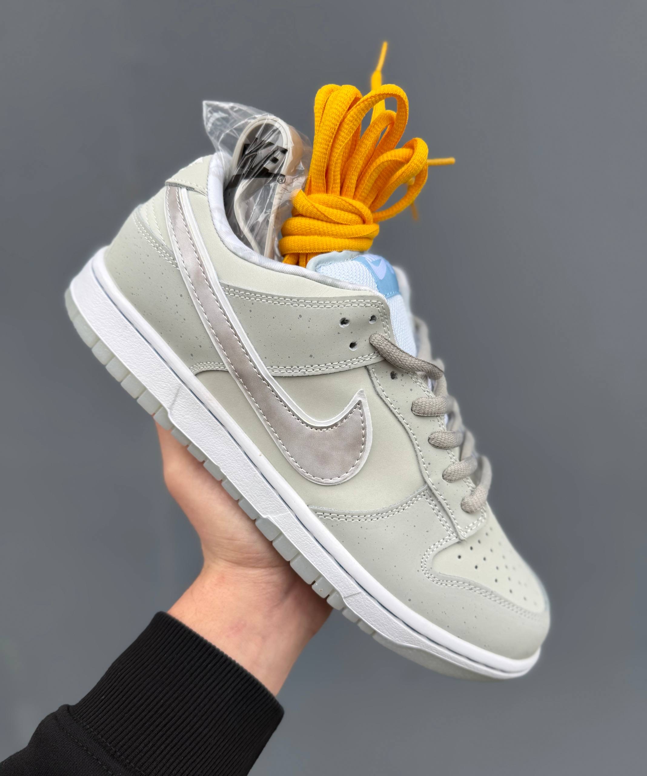 Nike SB Dunk x White Lobster