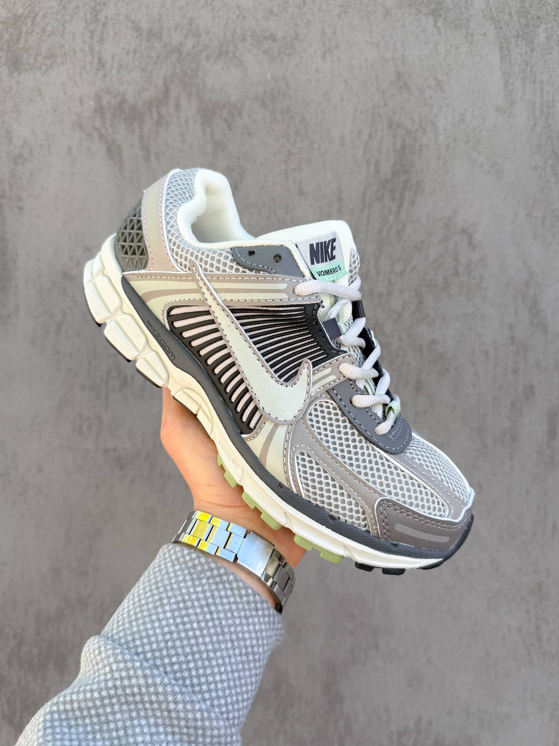 Nike Zoom Vomero 5 Grey/Black/Green