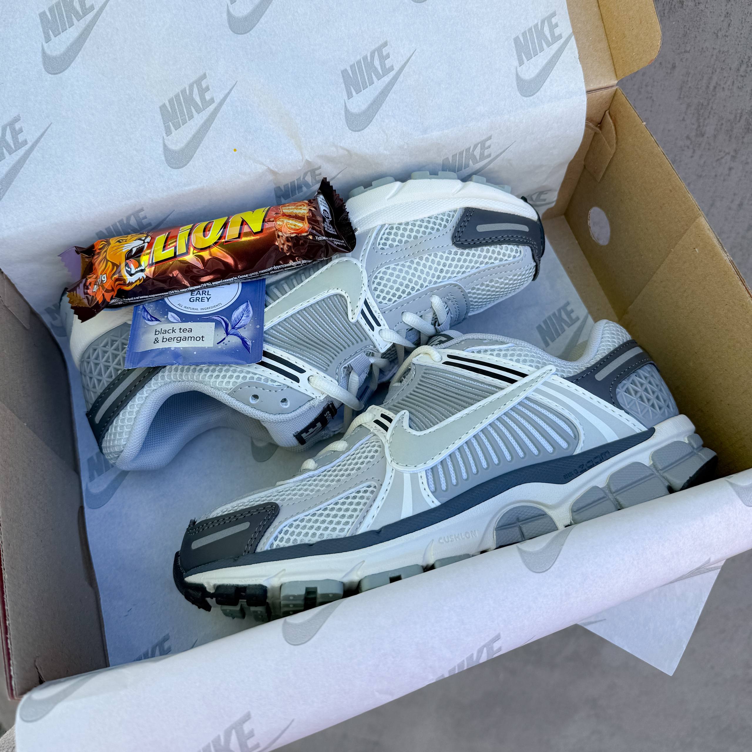 Nike Zoom Vomero 5 Grey/Silver