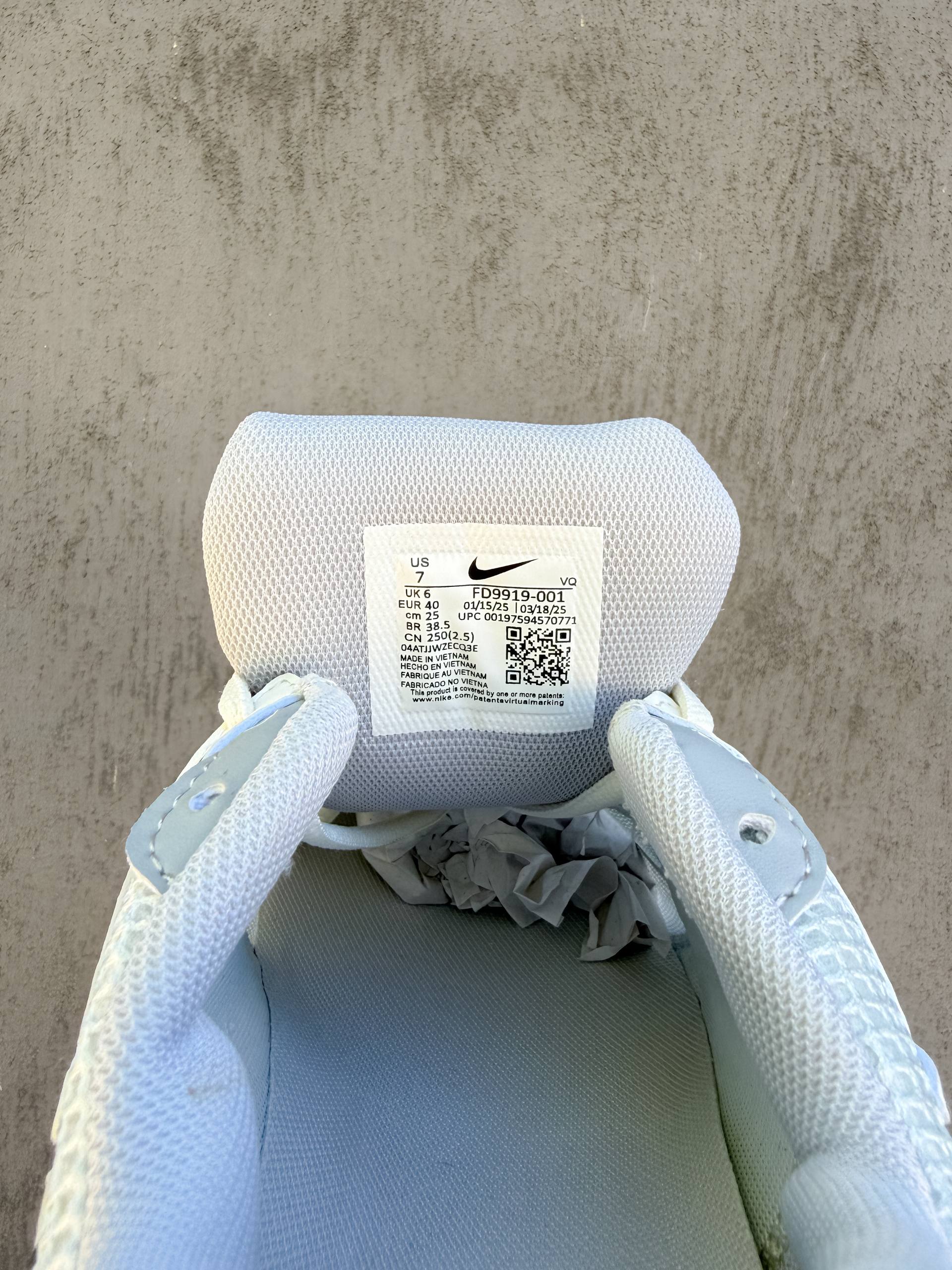 Nike Zoom Vomero 5 Grey/Silver