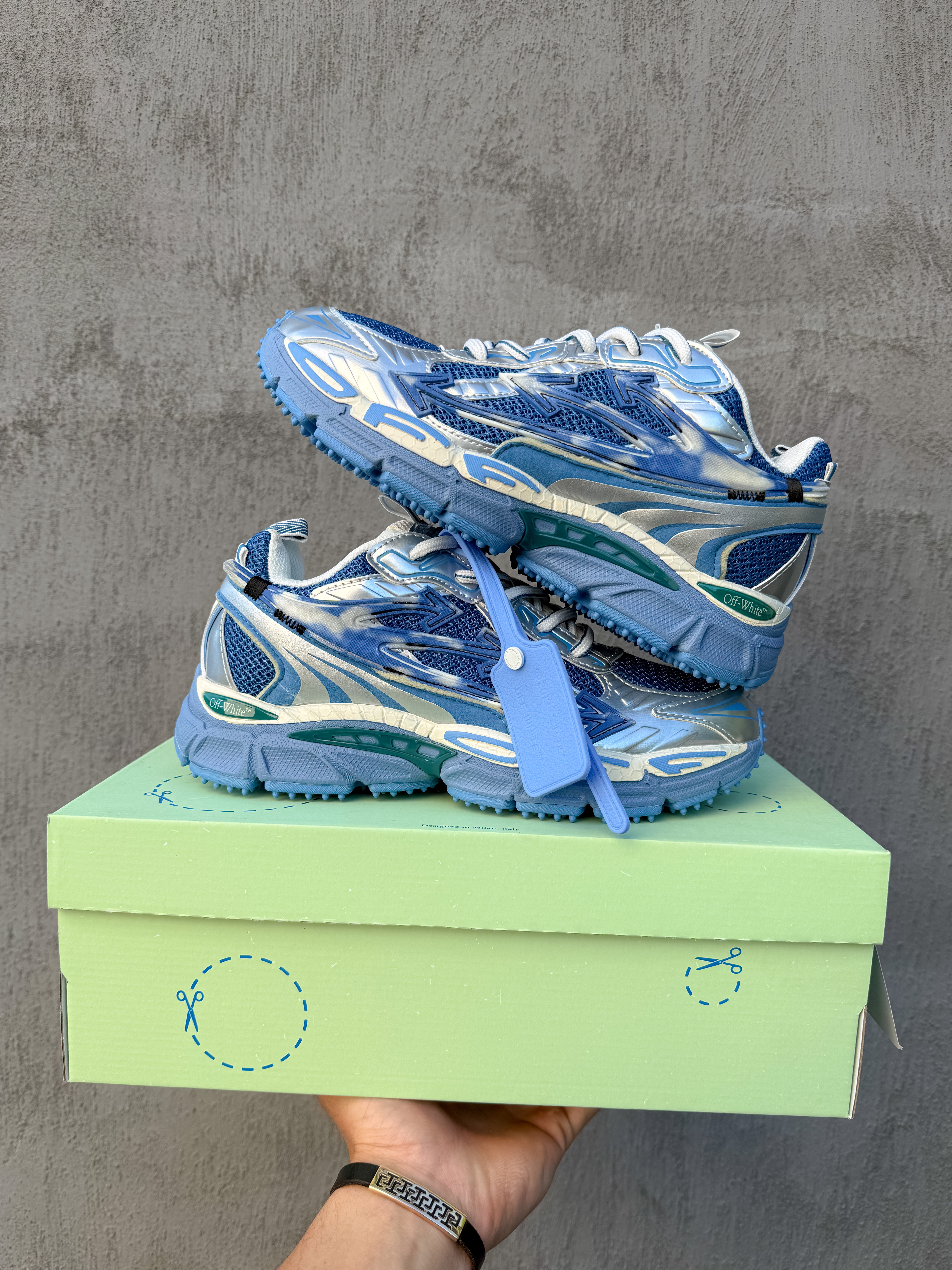Off-White Be Right Back Blue