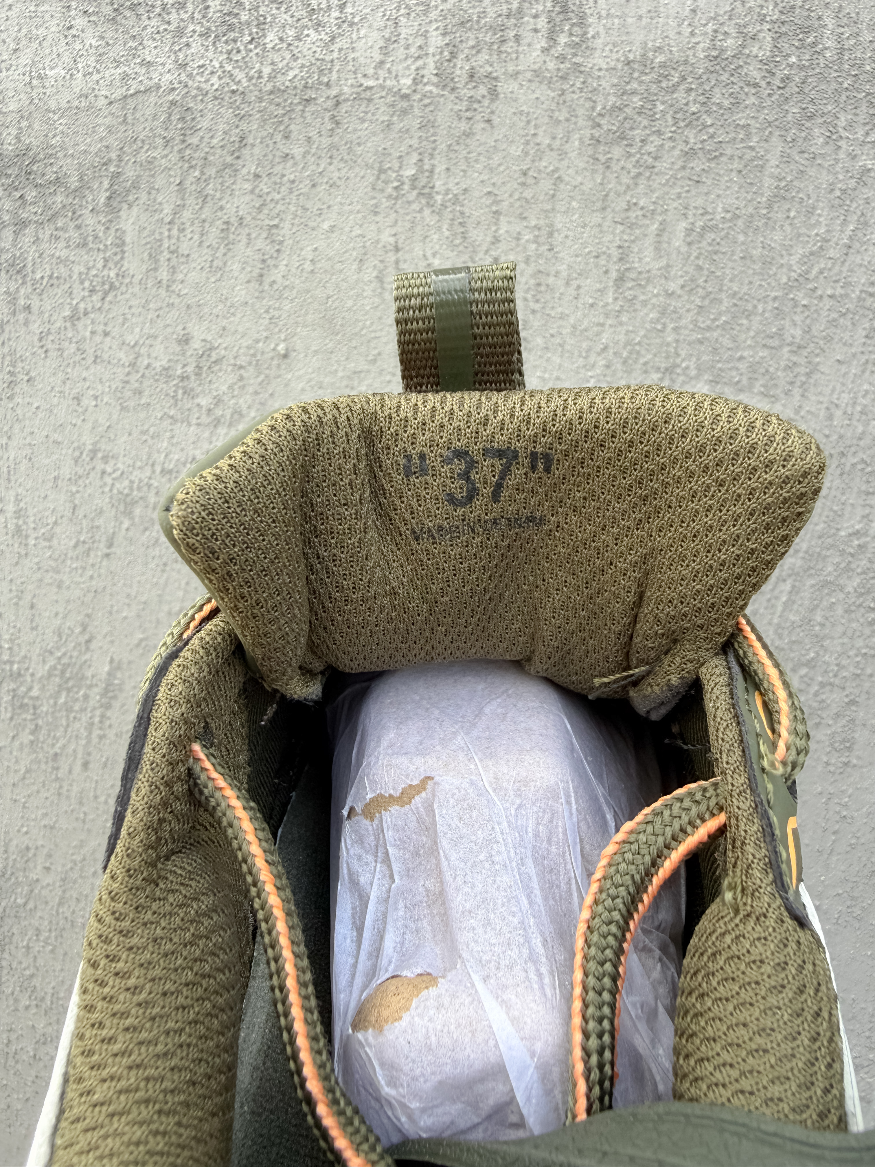 Off-White Be Right Back Khaki Yellow