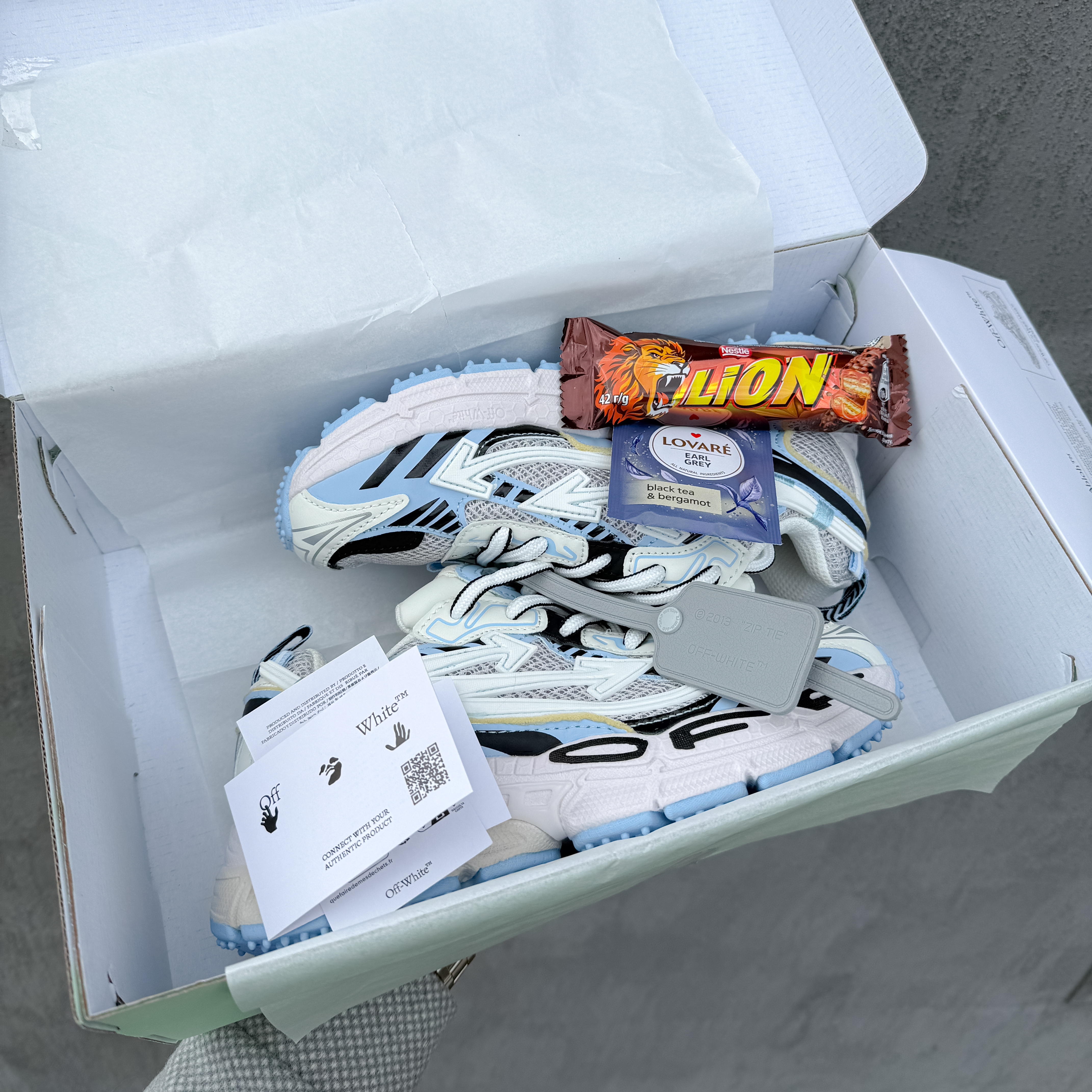 Off-White Be Right Back White/Blue
